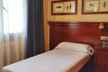 בית מלון כפרי Hostal Los Infantes