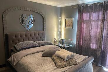 Bed and Breakfast Da Vinci Guest House & Guest Parking