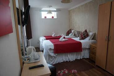 호텔 The Ridings Guest House