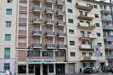 هتل Boston