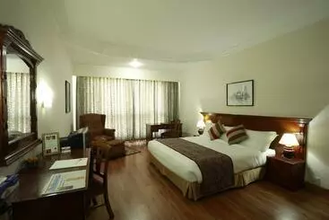 هتل Pokhara Grande