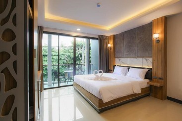 The Mantra Hotel Kata Noi