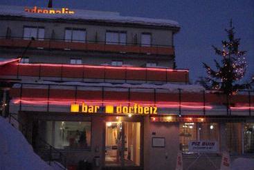 Adrenalin Backpackers Hostel