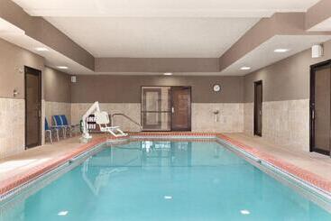 Holiday Inn Express Hotel & Suites Lavonia, An Ihg