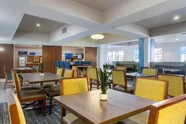 Holiday Inn Express Hotel & Suites The Villages, An Ihg