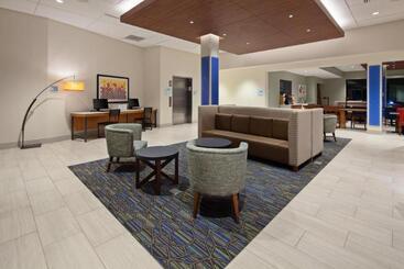 Holiday Inn Express Hotel & Suites Ventura Harbor, An Ihg