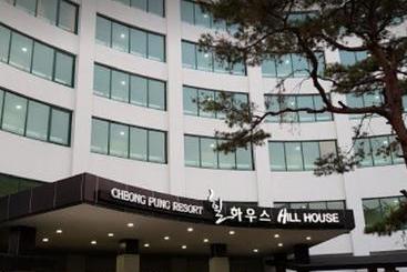 Cheongpung Resort