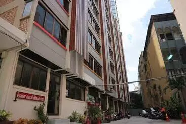 Hotel Crown Bts Nana