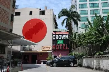 Hotel Crown Bts Nana