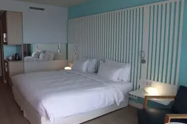 בית מלון כפרי Radisson Blu Resort & Spa, Ajaccio Bay