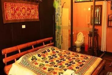 Hotelli Yoko River Kwai Resort