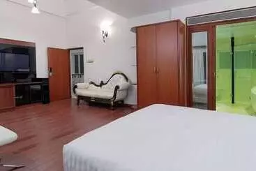 Отель White Pearl Suites