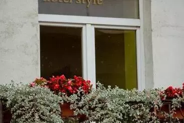 تختخواب و صبحانه In Astra