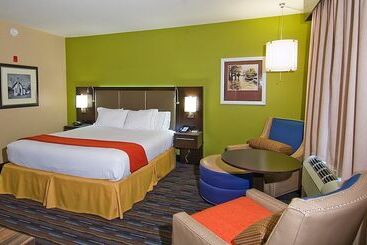 בית מלון כפרי Holiday Inn Express Fulton, An Ihg