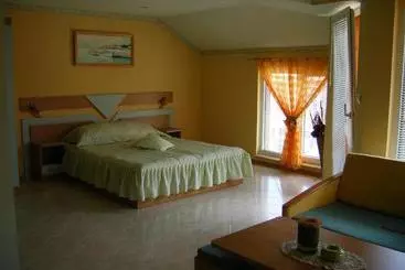 Hotel Dari Guest Rooms стаи за гости дари