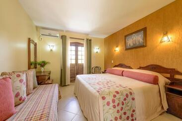 هتل Pousada Dos Pireneus