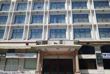 Hotelli Apex International