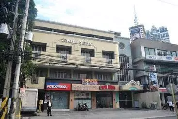 בית מלון כפרי Jupiter Suites