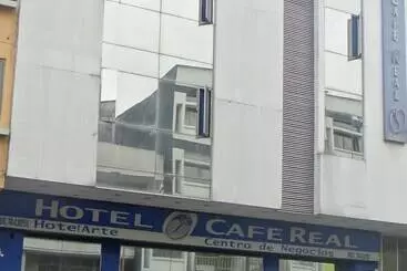 هتل Cafe Real