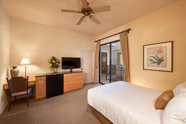 فندق Canoa Ranch Golf Resort