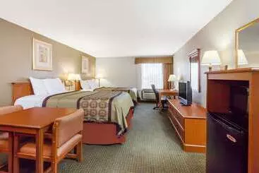 호텔 Days Inn & Suites By Wyndham New Iberia