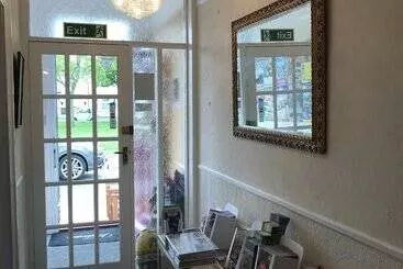 هتل Rembrandt Guest House