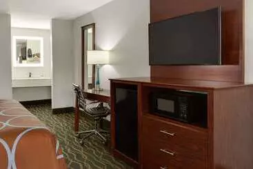 Отель Super 8 By Wyndham Pearl/jackson/east