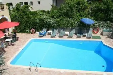 Balaris Apartments