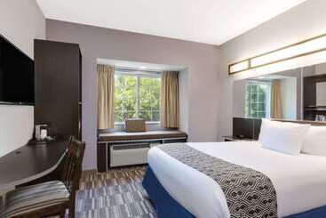 Microtel Inn & Suites By Wyndham Tuscaloosa