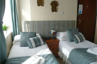 Well Cottage Bed & Breakfast