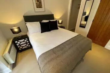 فندق فئة نجمة واحدة The Crown Of Cookham