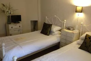 Отель Caradon Inn