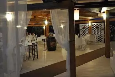 Baia De Bahas Apartaments & Resort