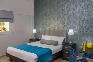 Отель Gordon Inn & Suites