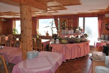 בית מלון כפרי Kleon