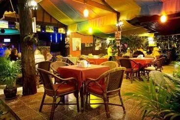 בית מלון כפרי Lanta Pavilion Resort