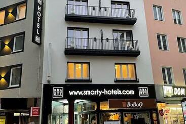 Smarty Cologne Dom Hotel   Boardinghouse   Kontaktloser Self Check In