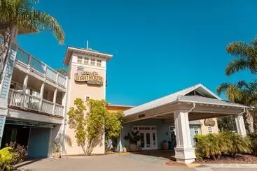 ホテル Avila Lighthouse Suites