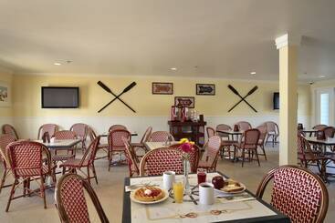 בית מלון כפרי Avila Lighthouse Suites