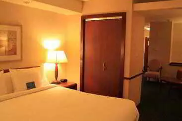 Отель Fairfield Inn & Suites Denton