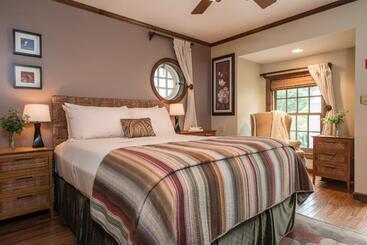 Bed and Breakfast Inn On Putney Road