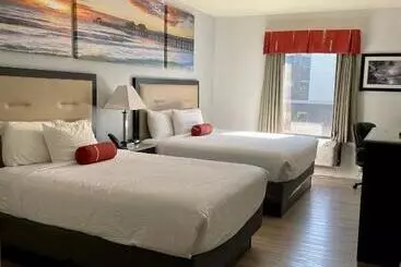 هتل Days Inn & Suites By Wyndham Lakeland