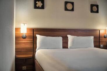 ホテル Kyriad Prestige Mulhouse Basel