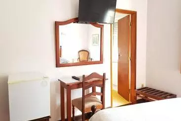 Residenssi Pensão David, B&b