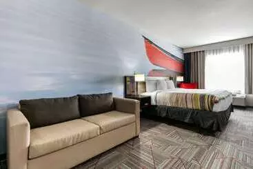 Отель Clarion Pointe Columbusbradley Park