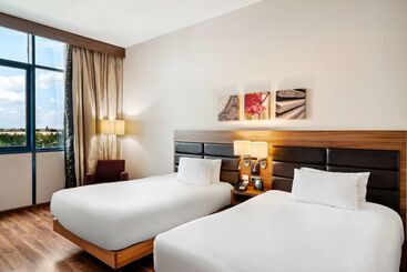 هتل Hilton Garden Inn Sevilla