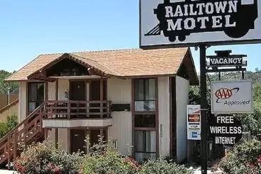 Jamestown Railtown Motel
