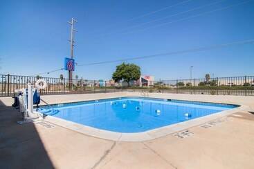 Motel 6moreno Valley, Ca  Perris