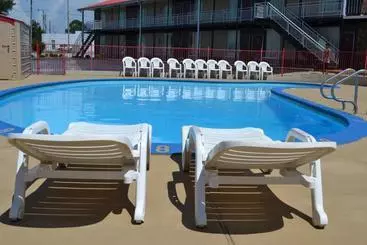 모텔 Kings Inn Albertville