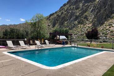 리조트 Meadowcliff Lodge Coleville